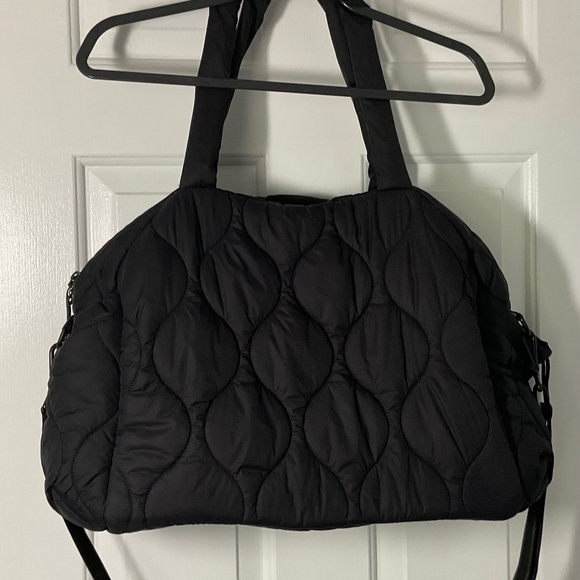 Vera Bradley Women’s Featherweight Travel Bag - Picture 2 of 15